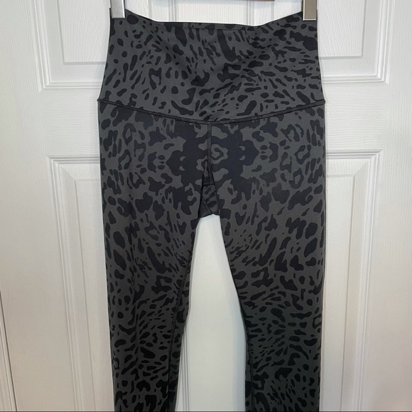 Lululemon Wunder Under Pant *Full-On Luon Animal Swirl Deep Coal Light 8 - Picture 5 of 11
